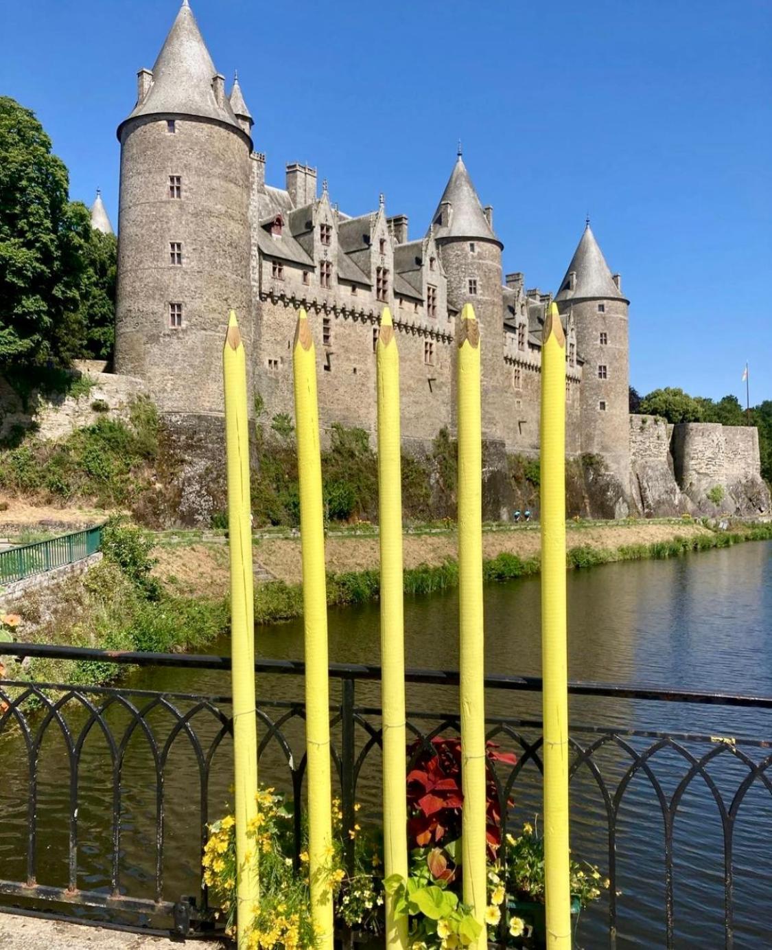 Une Nuit Chez Une Artisane Josselin Exteriör bild