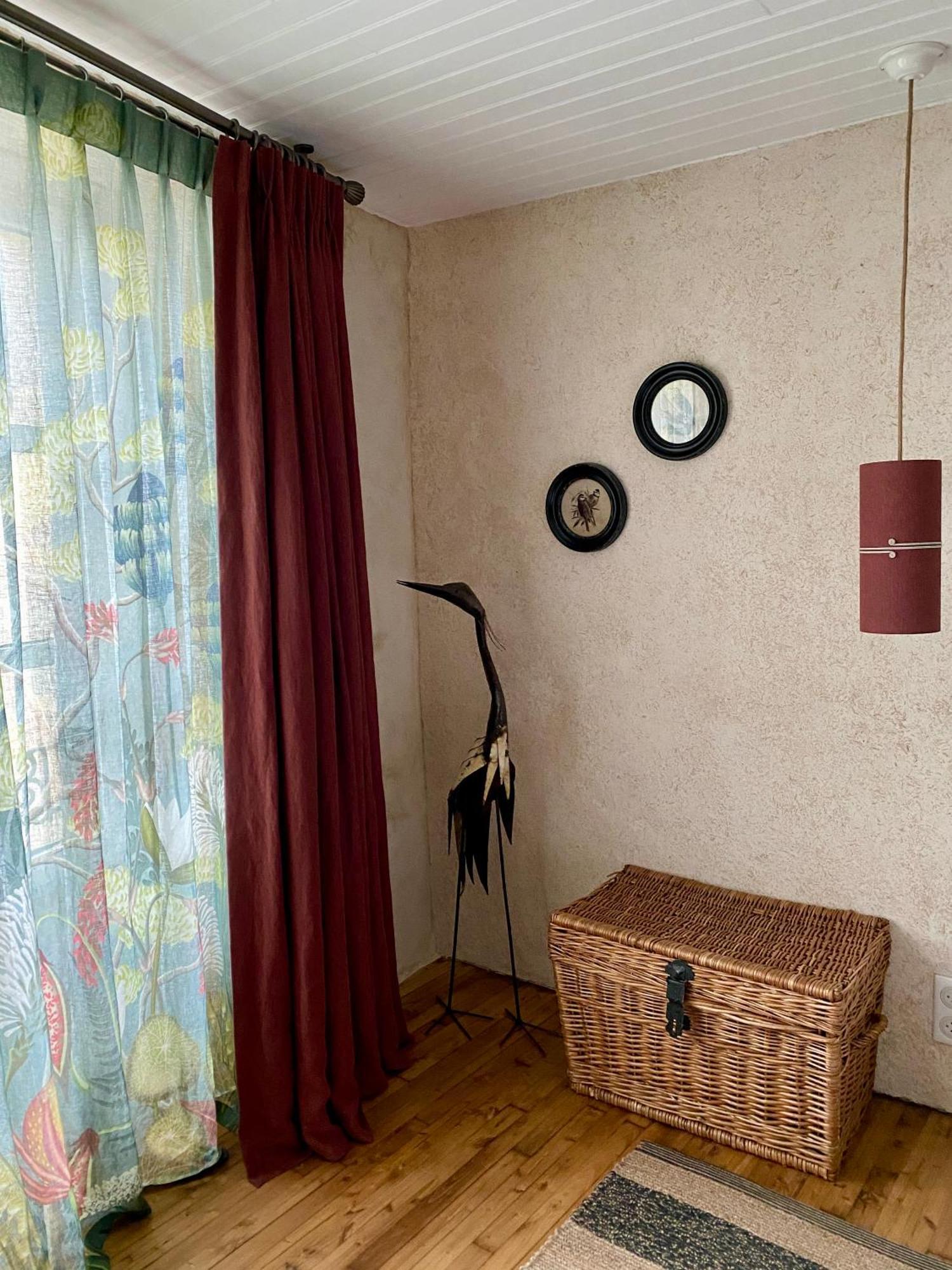 Une Nuit Chez Une Artisane Josselin Exteriör bild